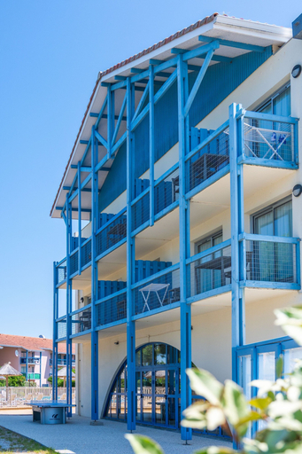 Exterior & Views 2, Odalys Residence du port, Gironde