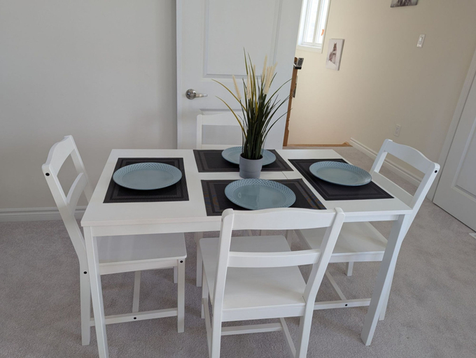 Room 5, Chic 2BR House Newly Renovated Central Spot, Peterborough