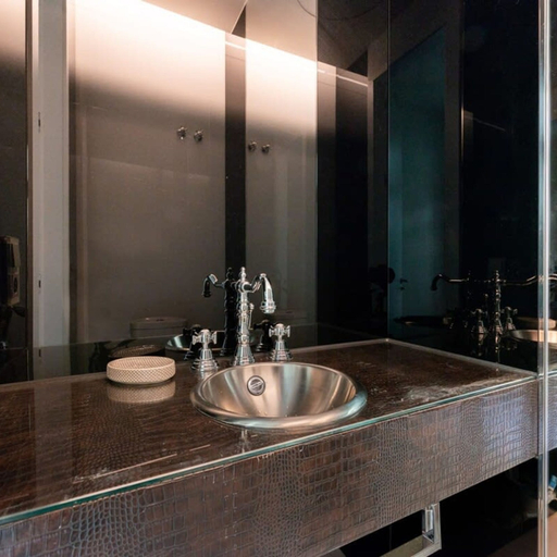 Room 2, The Deauville Majestic 1 Bedroom in Chueca, Madrid