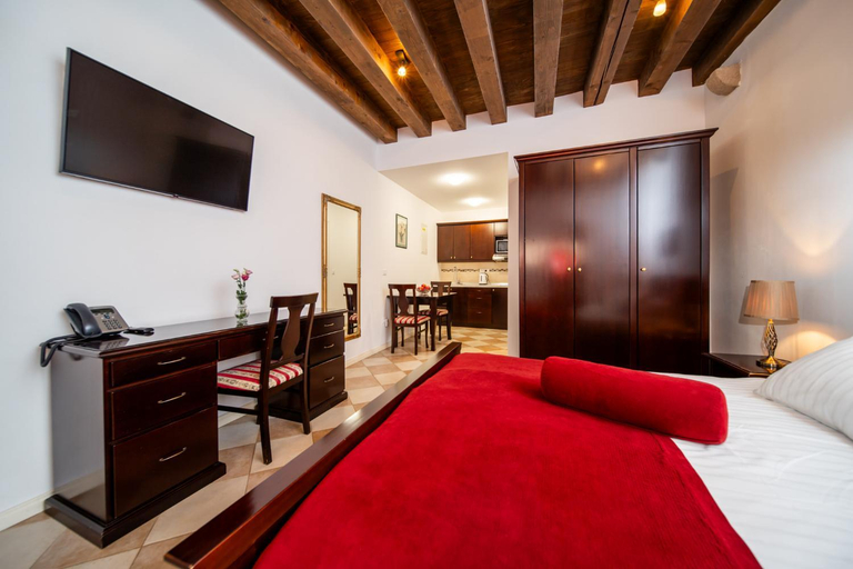 Bedroom 2, SUNce Palace Apartments, Dubrovnik