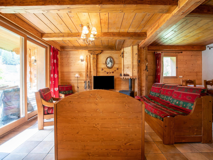 Others 4, Lake-view chalet in Tignes, close to ski area, Savoie