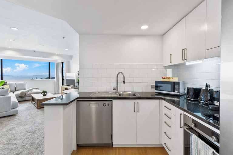 Others 5, Modern 1BR w Pool/Gym Steps to Beach: Zodiak Stays, Waitakere