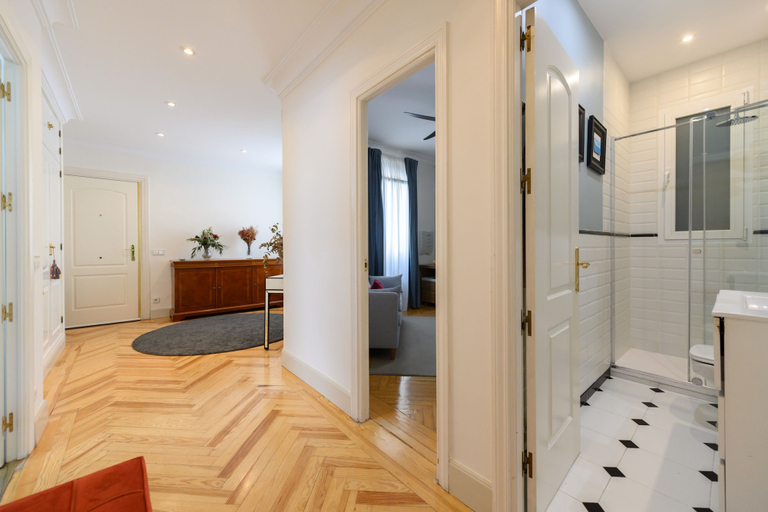 Room 5, M Ore39 Piso de 3 Dormitorios 2 Ba os y Estu, Madrid