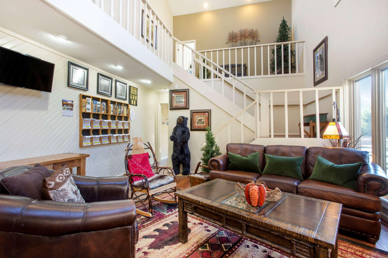 Public Area 2, Bluegreen Vacations Blue Ridge Village, an Ascend Collection Resort, Avery