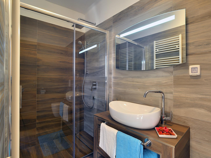 Bathroom 4, Holiday Home in Liznjan near the Beach, Ližnjan