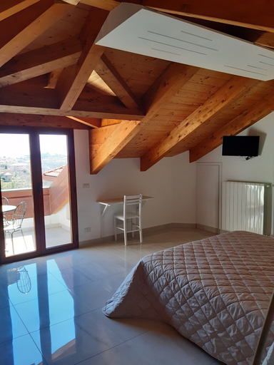 Bedroom 3, Raggio di Sole, Napoli