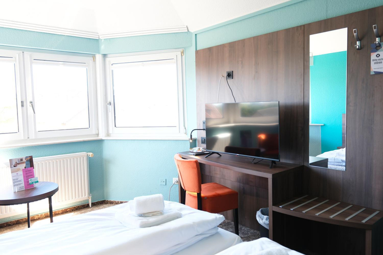 Bedroom 4, easy&cosy-Hotel Moers-Mitte, Wesel
