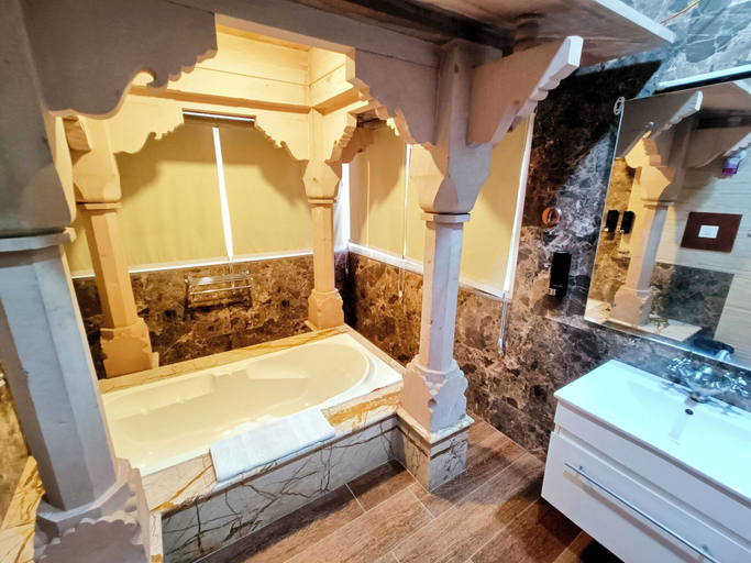 Bathroom 4, Hotel Sun Grand, Agra
