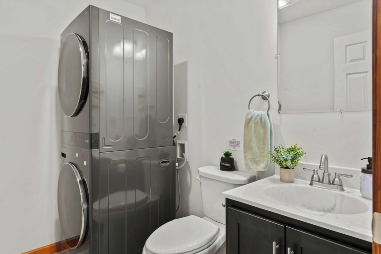 Bathroom 4, Maple Oasis by Avantstay Newly Built w/ Hot Tub, Game Room & Fire Pit, Monroe