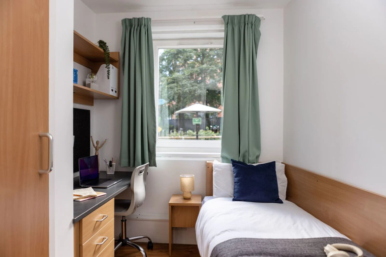 Bedroom 2, Cranborne House - Campus Accommodation, Bournemouth