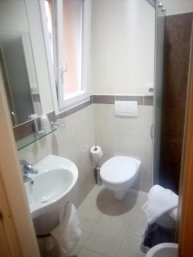 Bathroom 3, Hotel Villa Itala, Rimini