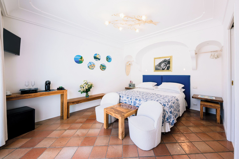 Bedroom 5, Villa Anfitrite, Salerno
