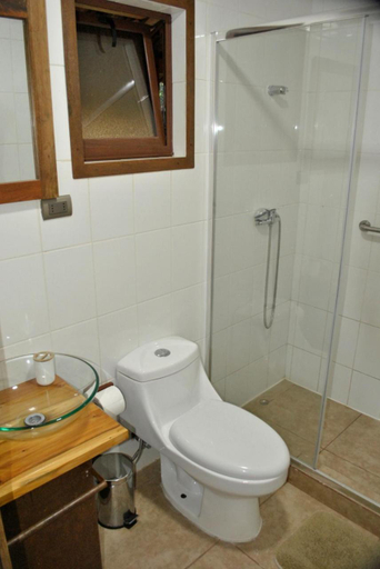 Bathroom 3, Hotel Boutique Casona Violeta, Ñuble