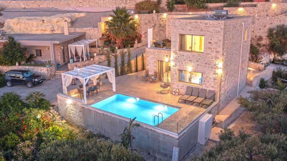 Sport & Beauty 5, Koukis Villa With Sea View, Crete