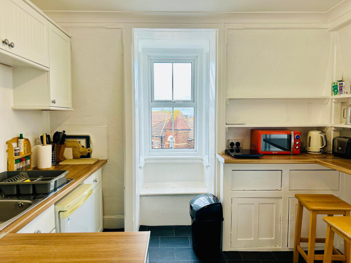 Others 5, Clarence Quarters Vintage Seafront Adults Only Guest House, Portsmouth
