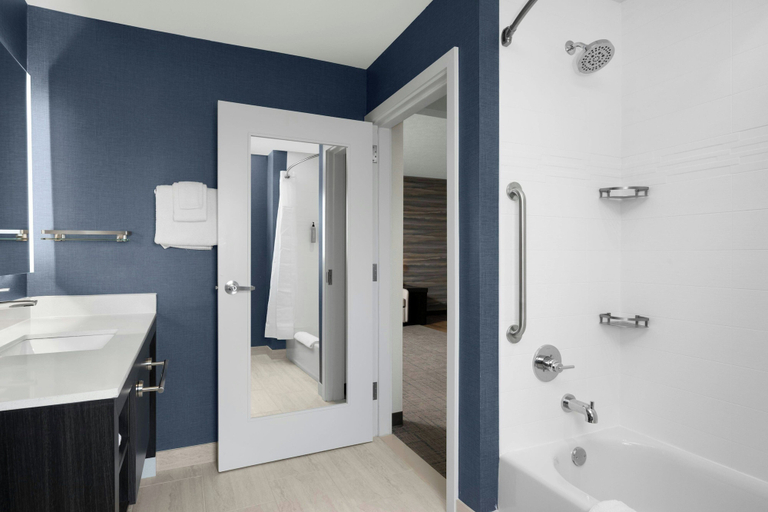 Bathroom 4, Residence Inn By Marriott Indianapolis Noblesville, Hamilton