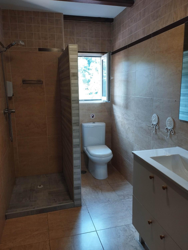 Bathroom 5, hotel el candano, Asturias