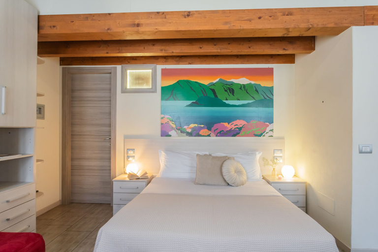 Room 4, Domus 3 in Como in Como, Como