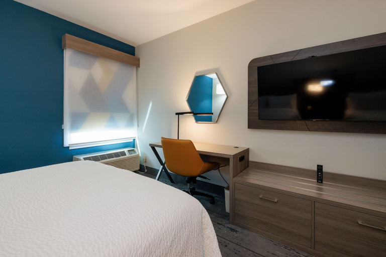 Bedroom 3, Holiday Inn Express & Suites BERKELEY by IHG, Alameda