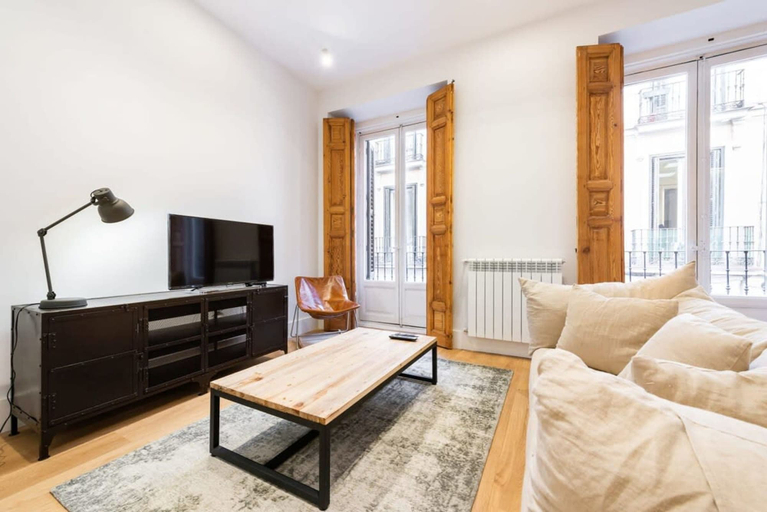 Room 5, Barco Design 1-bedroom apt in Malasa a, Madrid