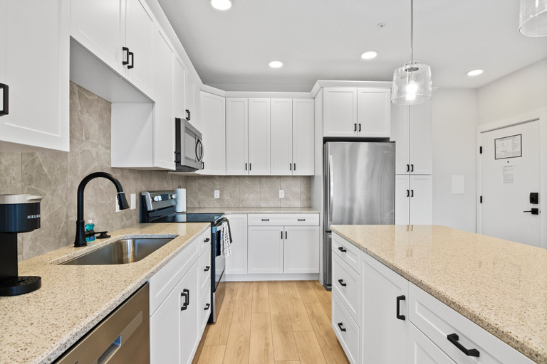 Others 5, The Loop Downtown By Kasa, Grand Traverse