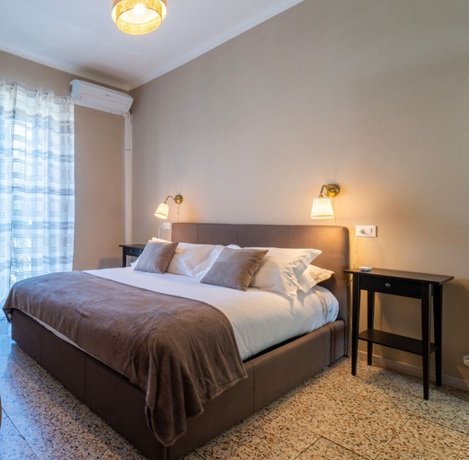 Room 3, Lotus Apartment With Lakeview, Como