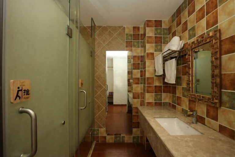 Bathroom 3, T&T Story Hotel (Kunming Dianchi Haigeng Dam), Kunming