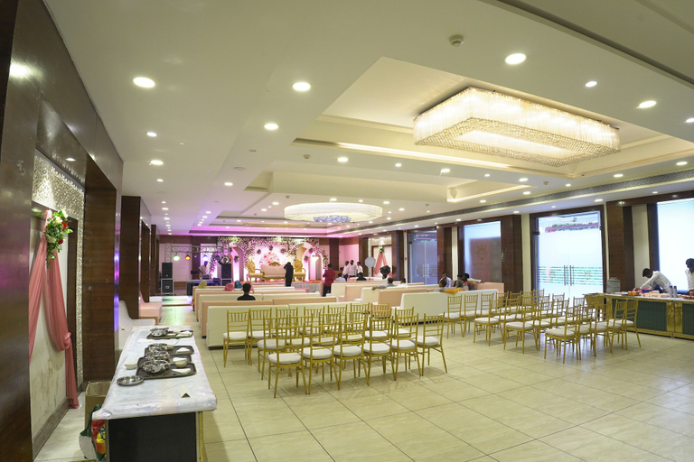 Food & Drinks 5, Hotel King's Heritage, Bareilly