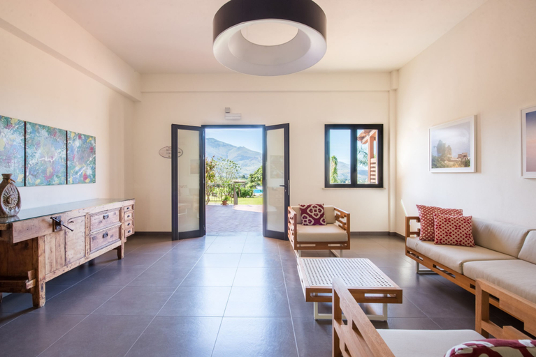 Room 4, L Ulivo Blu - Two-bed 3 With Mountain View - Loc, Trapani