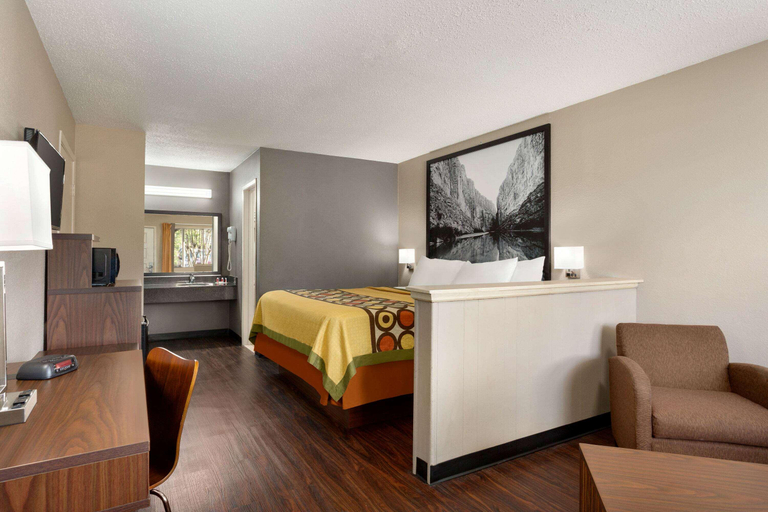 Bedroom 4, Super 8 by Wyndham Universal City, Bexar