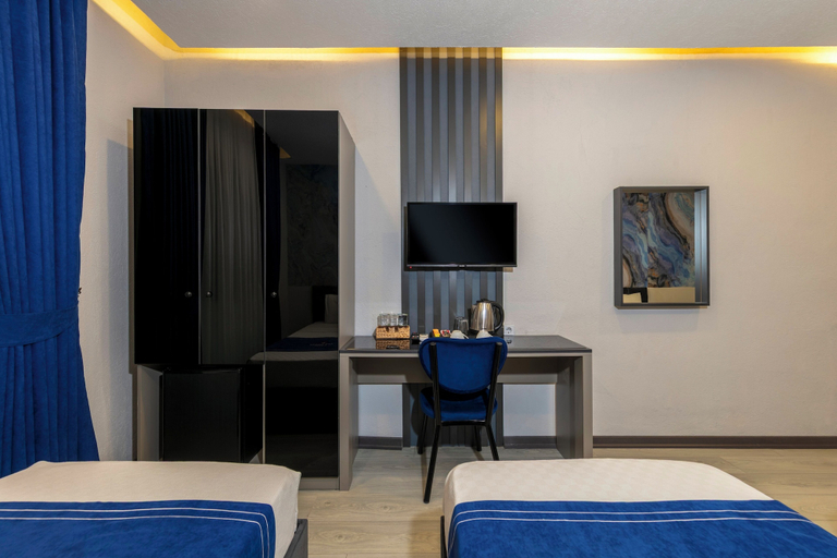 Bedroom 5, The Great Airport Hotel & Restaurant, Arnavutkoy