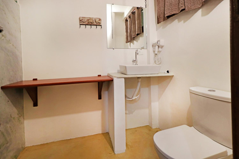 Bathroom 2, Pousada Arraial Colonial, Localizada no Centrinho e de Facil Acesso a Praia e a Rua Mucuge, Porto Seguro