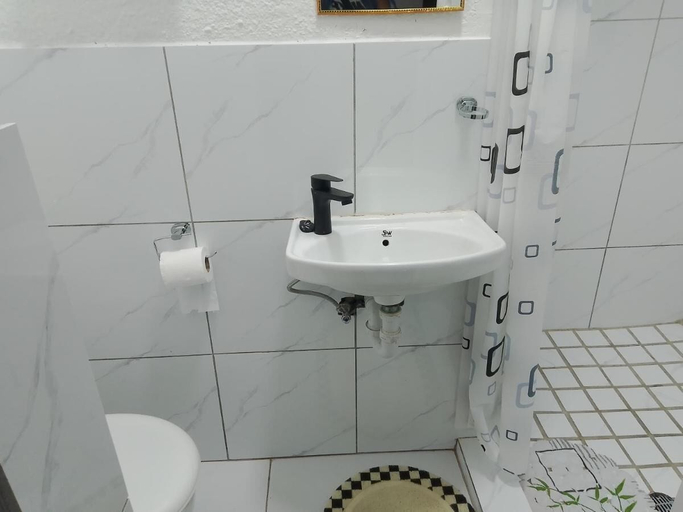 Bathroom 4, Duminy Guest Lodge, City of Cape Town