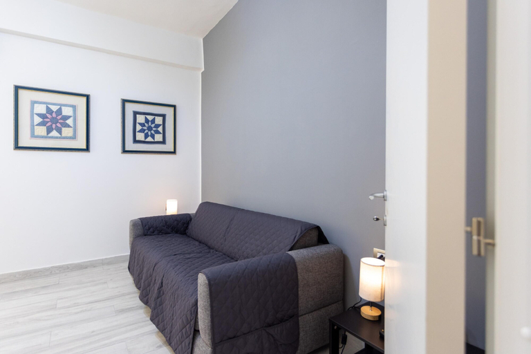 Others 5, Ninetta a Foria in Naples, Napoli