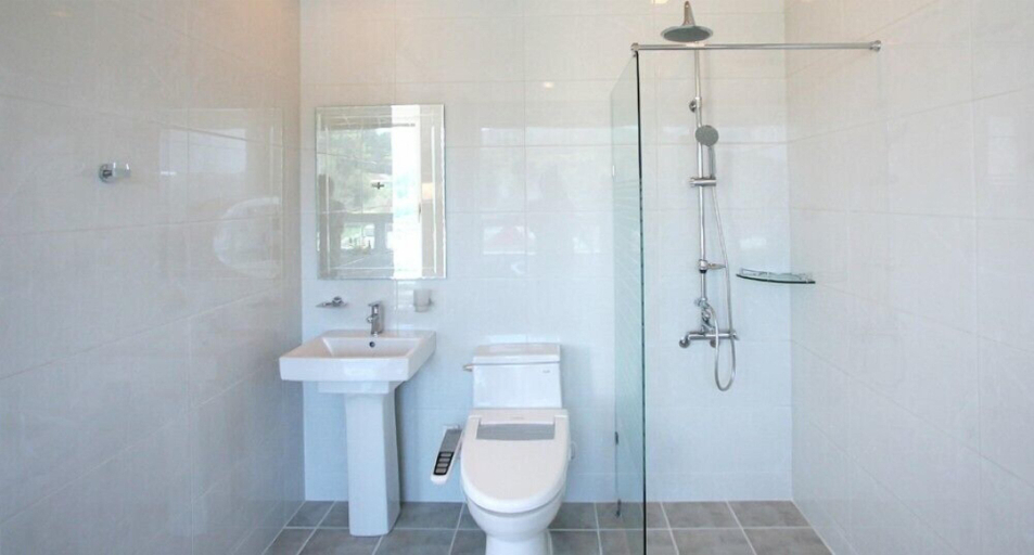 Bathroom 3, Pygmalion pension, Namhae