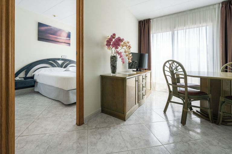 Bedroom 3, Neptuno Aparthotel, Barcelona