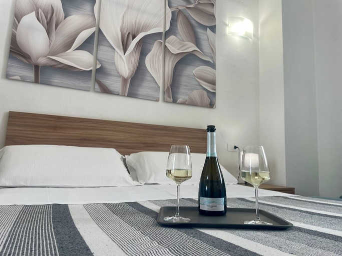 Bedroom 4, Onlyrooms V - Central & Train Station, Cagliari