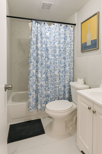 Bathroom 5, Tayrona Wynwood, Miami-Dade