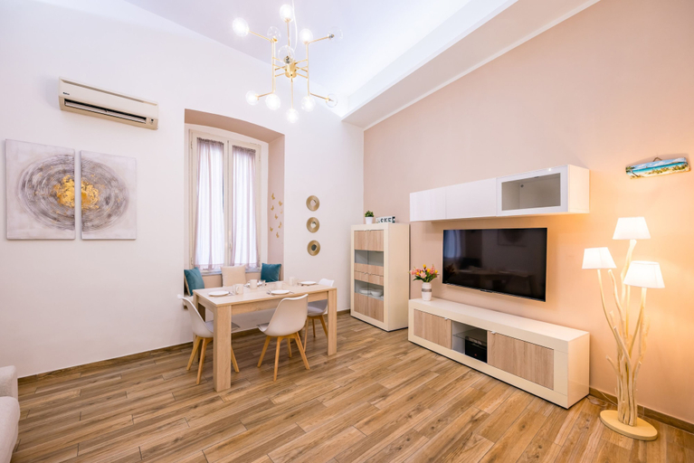 Room 4, Carlo III Apartment by Wonderful Italy, Napoli