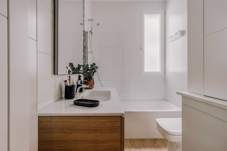 Room 4, Tupiza - 3 Bedrooms and Office in Goya, Madrid