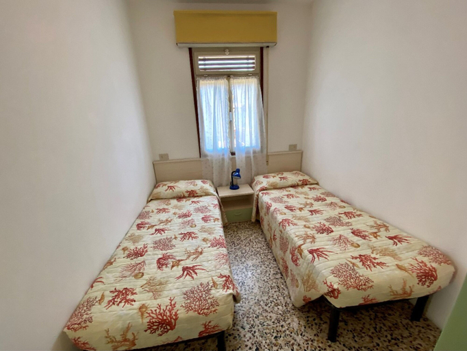 Room 4, Park 15 in Bibione With 2 Bedrooms and 1 Bathrooms, Venezia