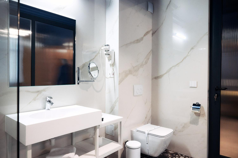 Bathroom 3, HOTEL VIENA, Satu Mare