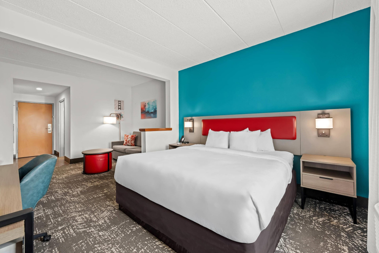 Bedroom 4, Comfort Suites Columbia at Harbison, Lexington