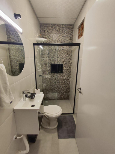 Bathroom 5, Villa Bilac Studios, Blumenau