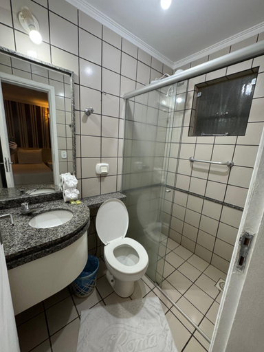 Bathroom, DiRoma Fiori Caldas Novas - YMT - 270 Com roupa de cama e banho, Caldas Novas