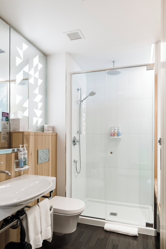Bathroom 5, Alt Hotel Saskatoon, Division No. 11
