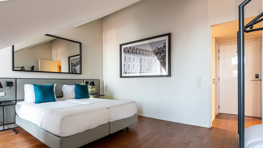 Bedroom, Gary01 Exclusive Top Floor 2BD by the Timeout Market, Lisbon