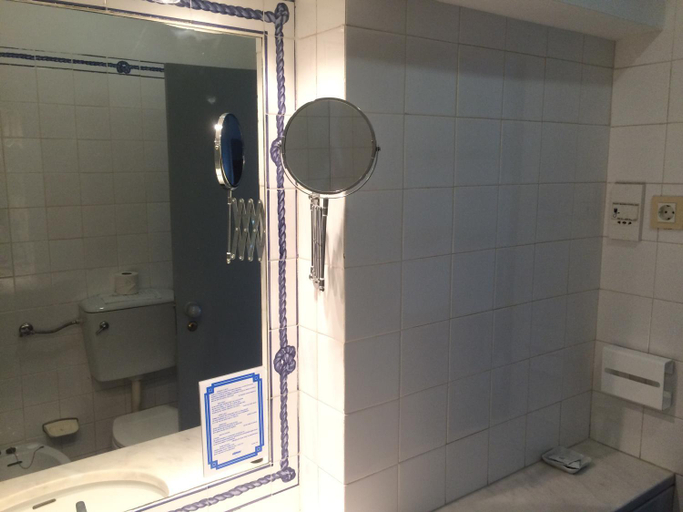 Bathroom 4, Almar Hotel Apartamento, Albufeira