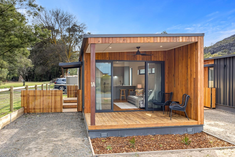 Exterior view 2, Small Scale Stays - Couples Retreats, N. Grampians - Stawell