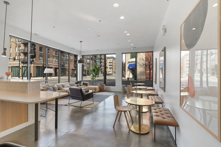 Food & Drinks, Stylish 4BR Stay - State rep, Cook